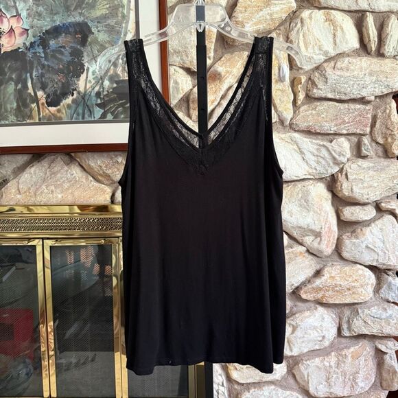 Torrid women’s plus Studio Crepe Jersey Lace Inset Double V-Neck Tank size 1x - Picture 1 of 11